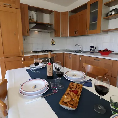 Matilde Holiday In 6 Guests شقة
