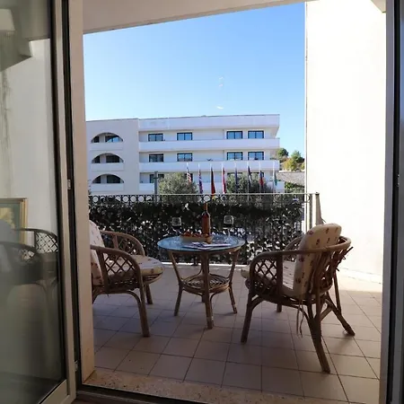 Matilde Holiday In 6 Guests Apartment